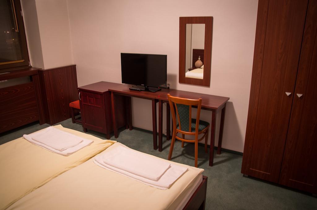 Hotel Bothe Považská Bystrica Екстериор снимка