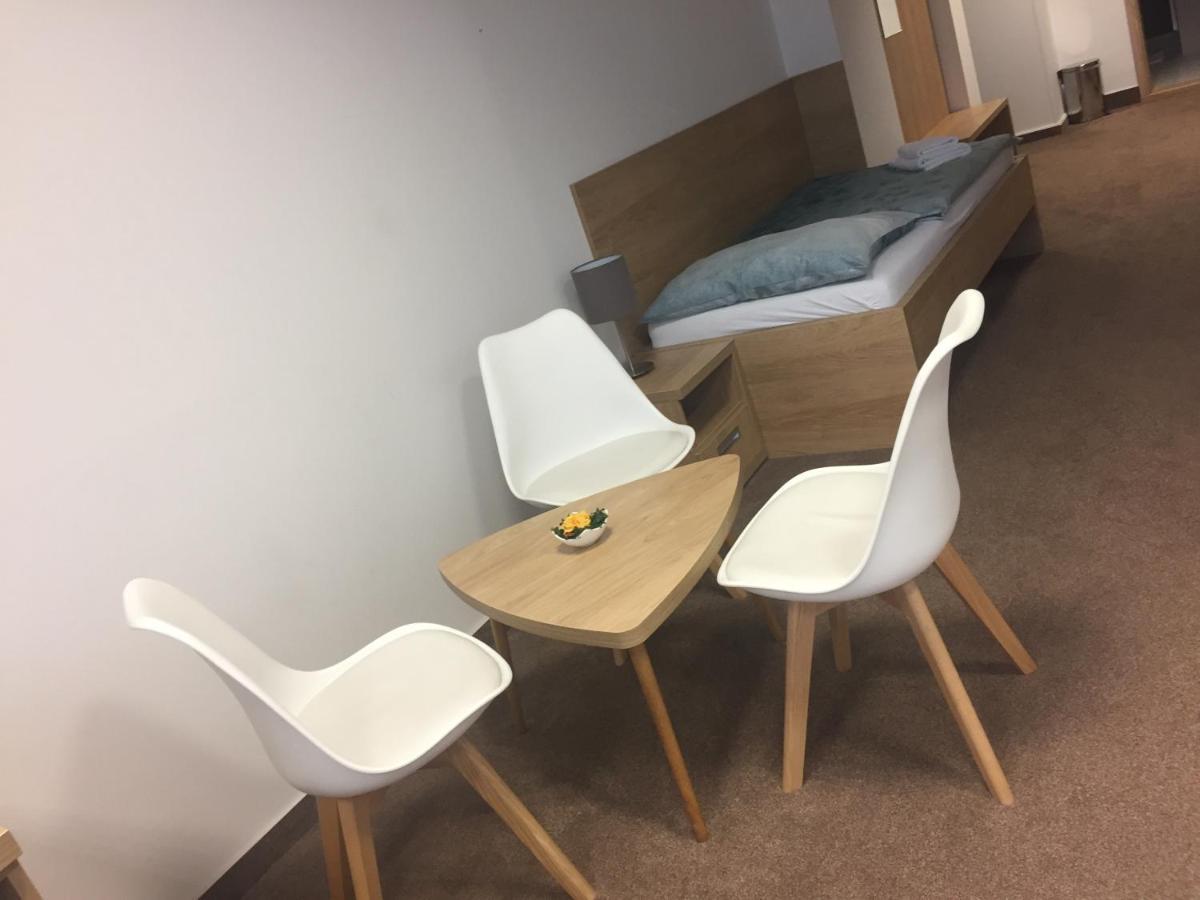 Hotel Bothe Považská Bystrica Екстериор снимка